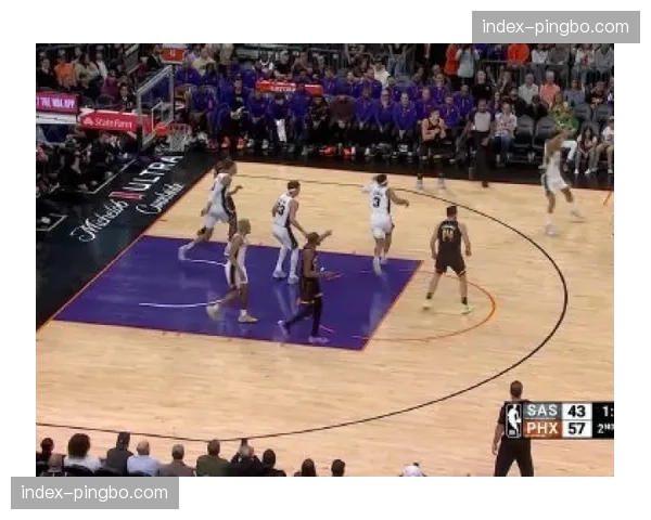 马刺半场进攻体系完全压制 文班亚马高位策应激活全队三分